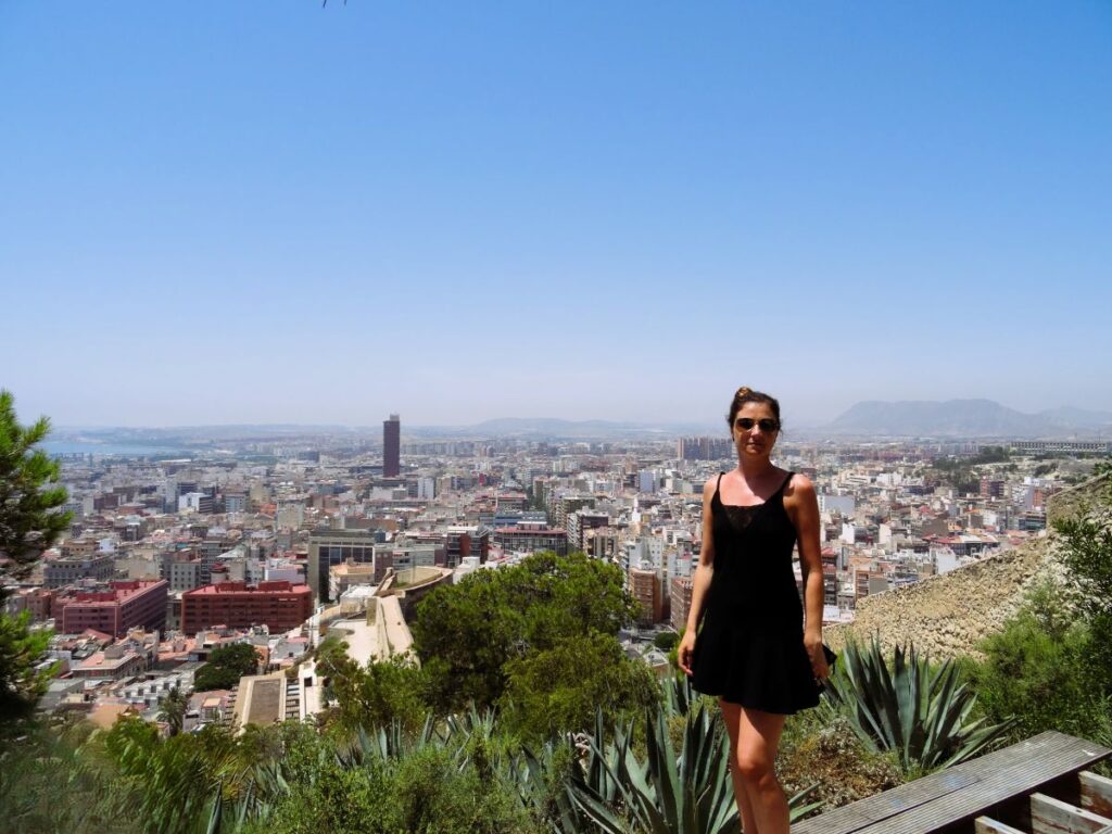 lady at la ereta park viewpoint
