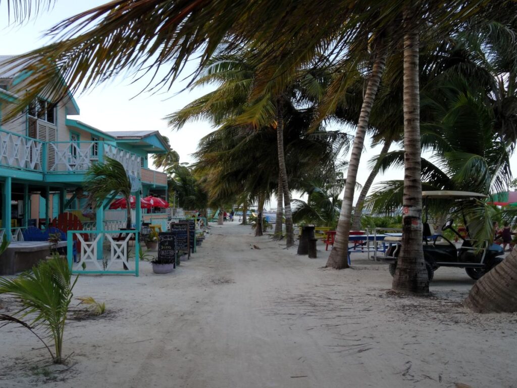caye caulker street