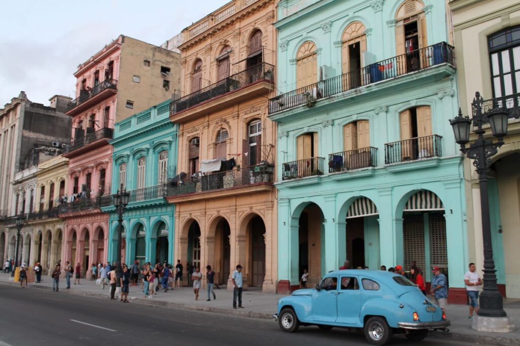 road in havana colorful buidlings