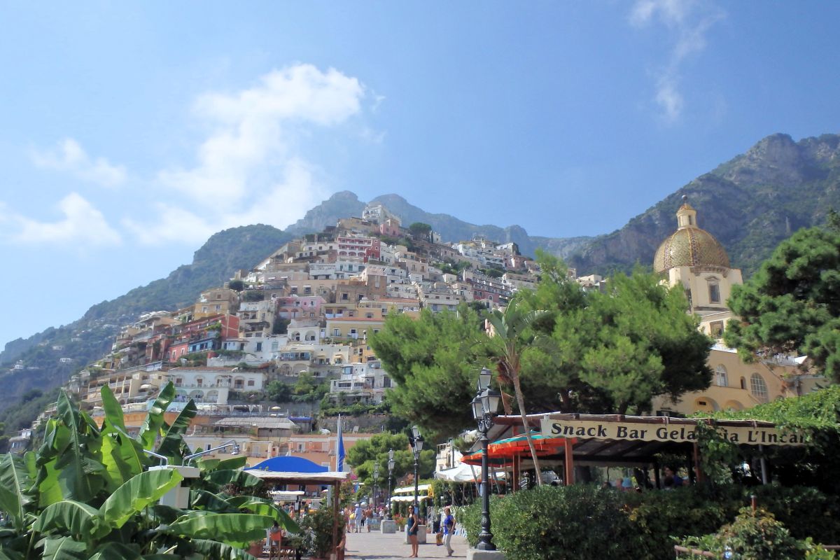 positano italy