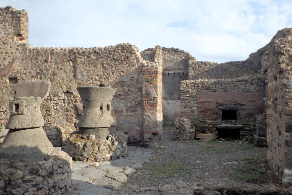 ruins pompeii