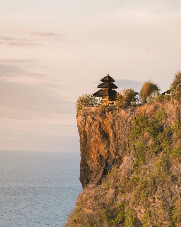 uluwatu temple sunset