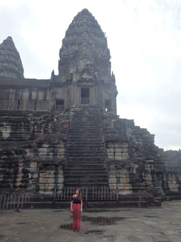 lady at section of angkor wat
